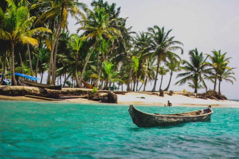 Read more about the article 9 Must-Visit Panama Party Scenes That Outshine Costa Rica & Guatemala