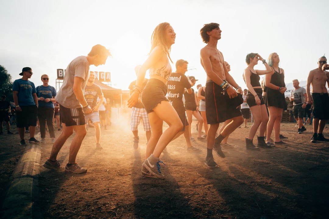 outdoor electronic music festival crowd